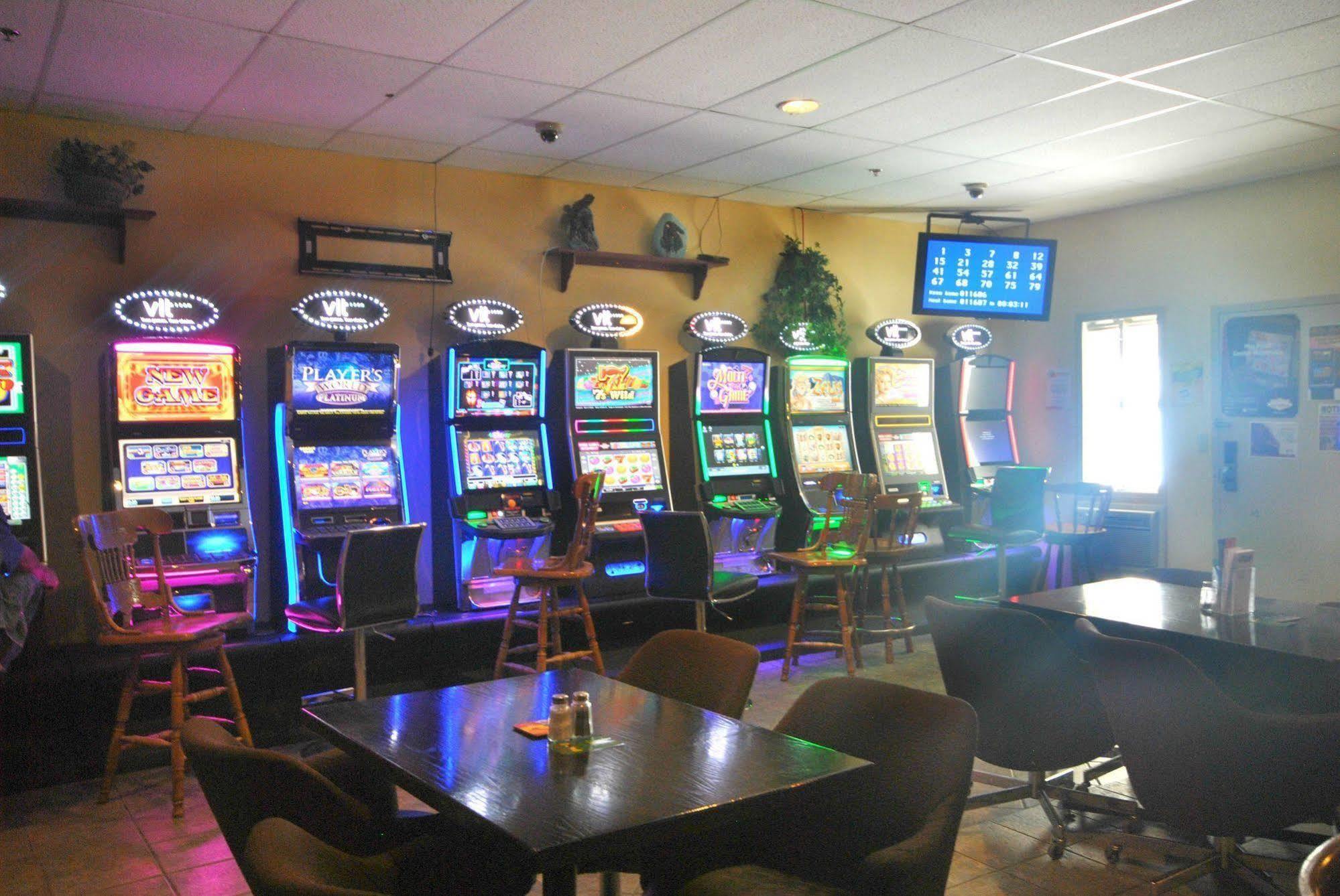 Wheatland Hotel 2*